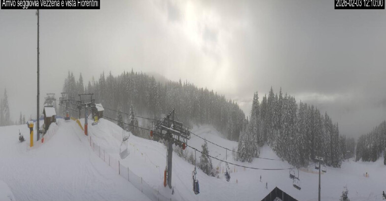 Webcam Lavarone - Chair lift Laghetto 