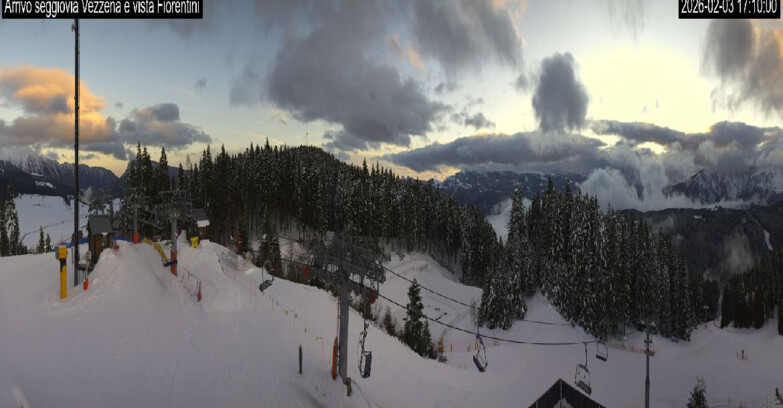 Webcam Lavarone - Chair lift Laghetto 