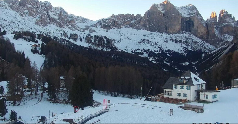 Webcam Vigo di Fassa-Pera-Ciampedìe - Vigo - Roda de Vael