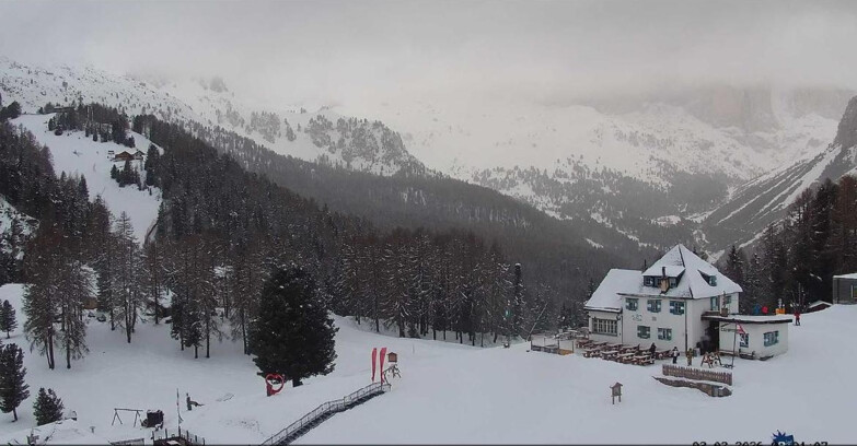 Webcam Vigo di Fassa-Pera-Ciampedìe - Vigo - Roda de Vael