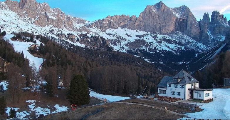 Webcam Vigo di Fassa-Pera-Ciampedìe - Vigo - Roda de Vael