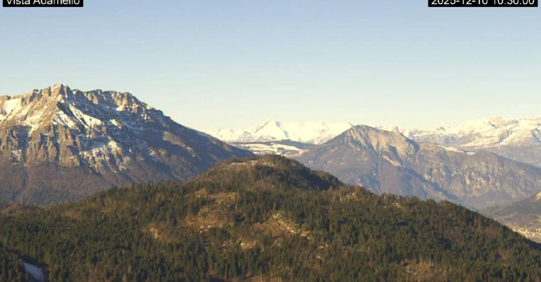 Webcam Lavarone - View on Ghiacciaio Adamello