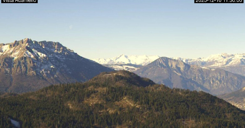 Webcam Lavarone - View on Ghiacciaio Adamello