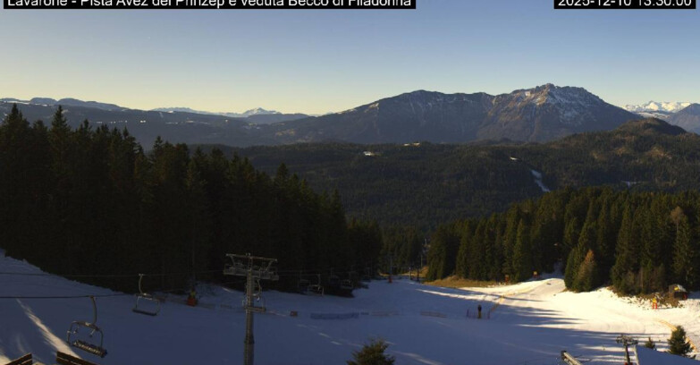 Webcam Ski area Lavarone - Pista Avez- seggiovia Lagh.