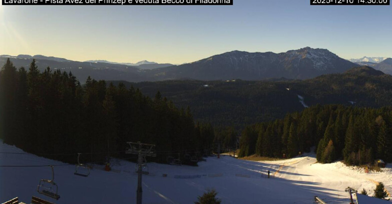 Webcam Ski area Lavarone - Pista Avez- seggiovia Lagh.