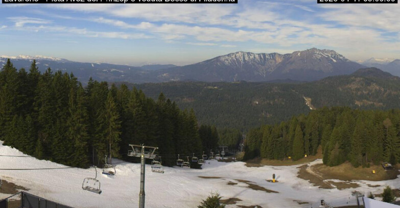 Webcam Лавароне  - Pista Avez- seggiovia Lagh.