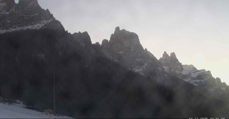 Webcam Сан-Мартино-ди-Кастроцца - Пассо-Ролле - Le Pale di San Martino