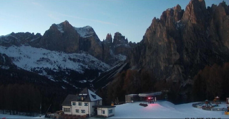 Webcam Vigo di Fassa-Pera-Ciampedìe - Vigo di Fassa - Torri del Vajolet