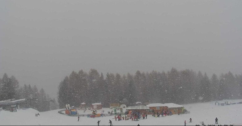 Webcam Vigo di Fassa-Pera-Ciampedìe - Vigo - dirupi di Larsech