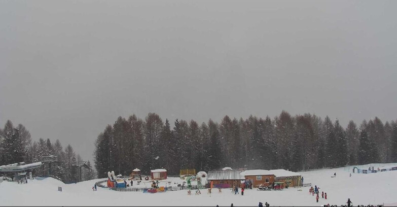 Webcam Vigo di Fassa-Pera-Ciampedìe - Vigo - dirupi di Larsech