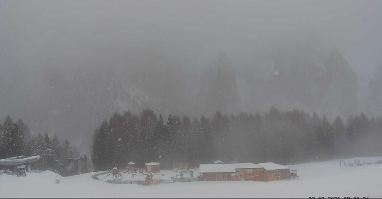 Webcam Vigo di Fassa-Pera-Ciampedìe - Vigo - dirupi di Larsech