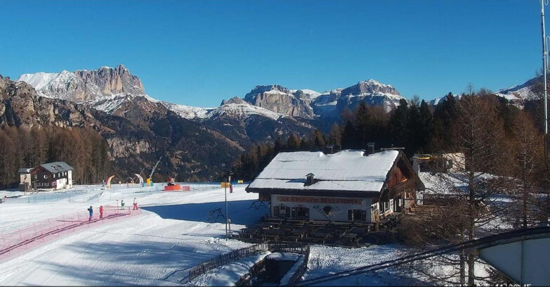 Webcam Vigo di Fassa-Pera-Ciampedìe - Vigo - Sassolungo und Pordoi