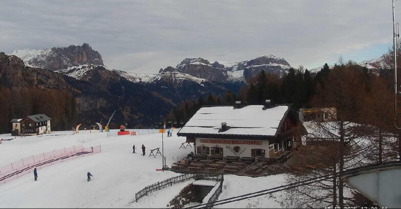 Webcam Виго-ди-Фасса-Пера-Чампедие  - Vigo - verso Sassolungo e Pordoi