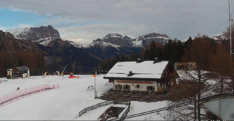 Webcam Виго-ди-Фасса-Пера-Чампедие  - Vigo - verso Sassolungo e Pordoi