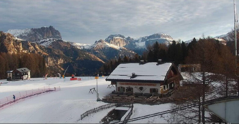 Webcam Виго-ди-Фасса-Пера-Чампедие  - Vigo - verso Sassolungo e Pordoi