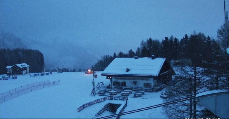 Webcam Vigo di Fassa-Pera-Ciampedìe - Vigo - Sassolungo und Pordoi