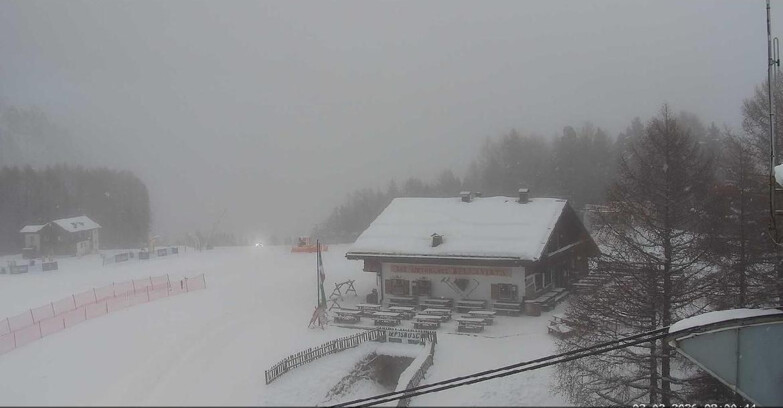 Webcam Vigo di Fassa-Pera-Ciampedìe - Vigo - Sassolungo und Pordoi