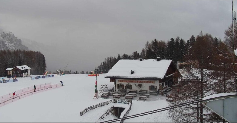 Webcam Vigo di Fassa-Pera-Ciampedìe - Vigo - Sassolungo und Pordoi