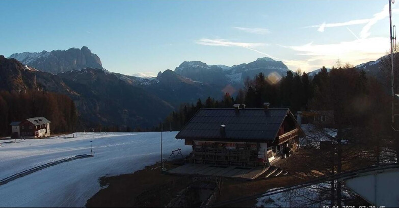 Webcam Vigo di Fassa-Pera-Ciampedìe - Vigo - verso Sassolungo e Pordoi