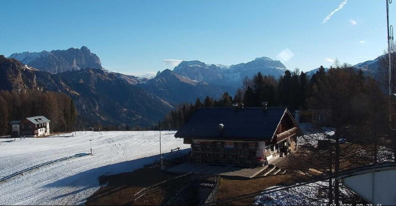 Webcam Vigo di Fassa-Pera-Ciampedìe - Vigo - verso Sassolungo e Pordoi
