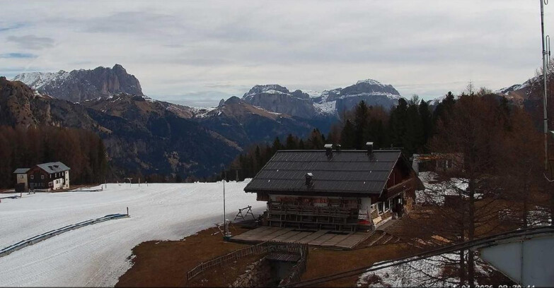 Webcam Vigo di Fassa-Pera-Ciampedie - Vigo - verso Sassolungo e Pordoi