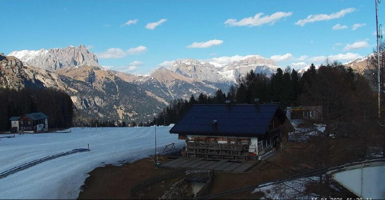 Webcam Vigo di Fassa-Pera-Ciampedìe - Vigo - verso Sassolungo e Pordoi