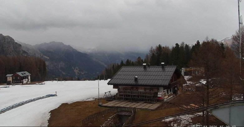 Webcam Vigo di Fassa-Pera-Ciampedie - Vigo - verso Sassolungo e Pordoi