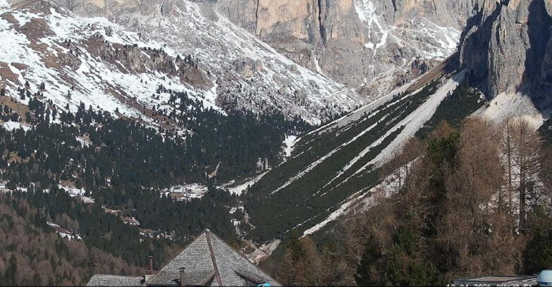 Webcam Vigo di Fassa-Pera-Ciampedìe - Vigo - Conca del Gardeccia