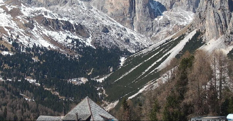 Webcam Vigo di Fassa-Pera-Ciampedìe - Vigo - Conca del Gardeccia
