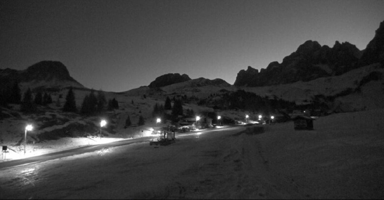Webcam San Martino di Castrozza - Passo Rolle - Passo Rolle - Castellazzo