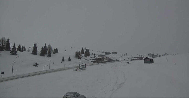 Webcam San Martino di Castrozza - Passo Rolle - Passo Rolle - Castellazzo