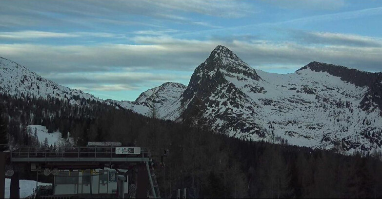 Webcam Сан-Мартино-ди-Кастроцца - Пассо-Ролле - Passo Rolle - Colbricon