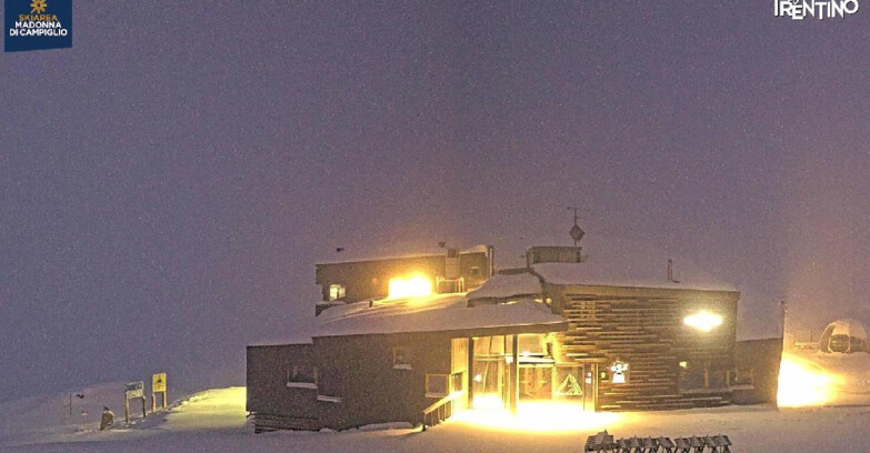Webcam Madonna di Campiglio (Skiarea Campiglio Dolomiti di Brenta - Val di Sole Val Rendena) - Chalet Spinale