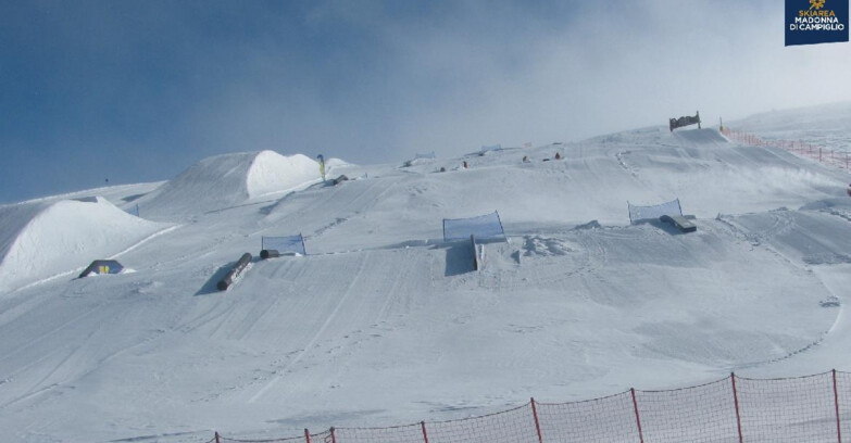 Webcam Madonna di Campiglio (Skiarea Campiglio Dolomiti di Brenta - Val di Sole Val Rendena) - Brenta Dolomites