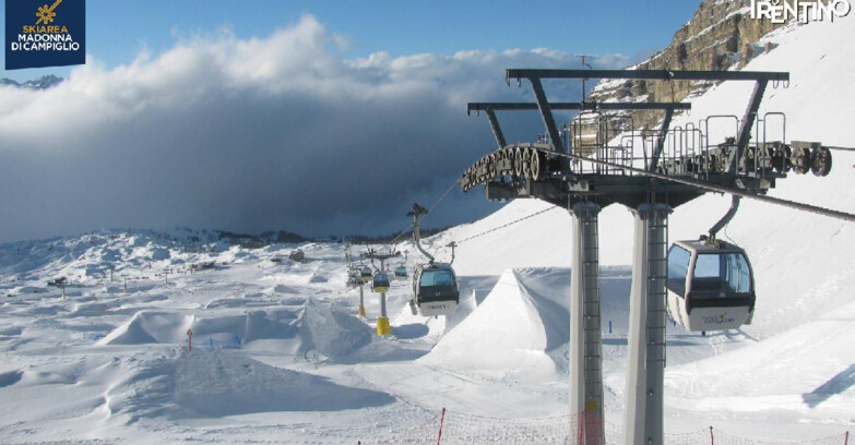 Webcam Madonna di Campiglio (Skiarea Campiglio Dolomiti di Brenta - Val di Sole Val Rendena) - From Grostè 