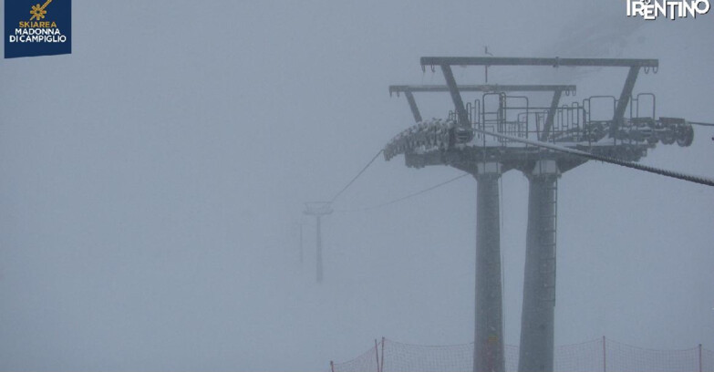 Webcam Madonna di Campiglio (Skiarea Campiglio Dolomiti di Brenta - Val di Sole Val Rendena) - From Grostè 