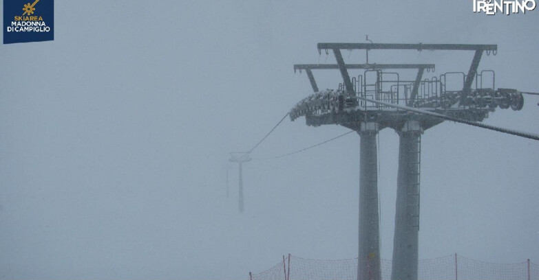 Webcam Madonna di Campiglio (Skiarea Campiglio Dolomiti di Brenta - Val di Sole Val Rendena) - From Grostè 