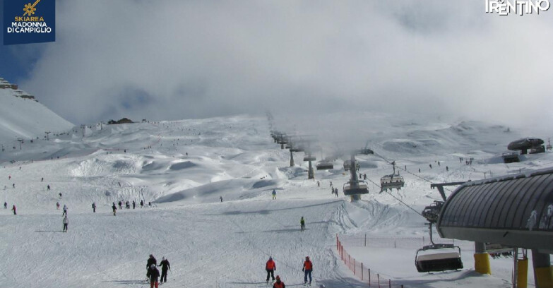 Webcam Madonna di Campiglio (Skiarea Campiglio Dolomiti di Brenta - Val di Sole Val Rendena) - Grostè 2500