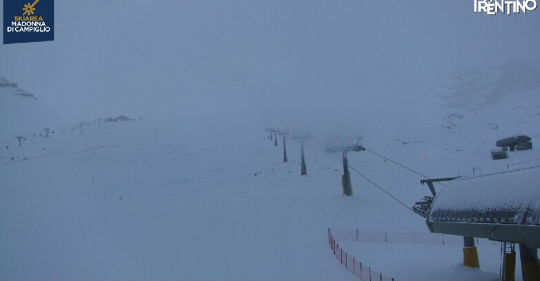 Webcam Madonna di Campiglio (Skiarea Campiglio Dolomiti di Brenta - Val di Sole Val Rendena) - Grostè 2500