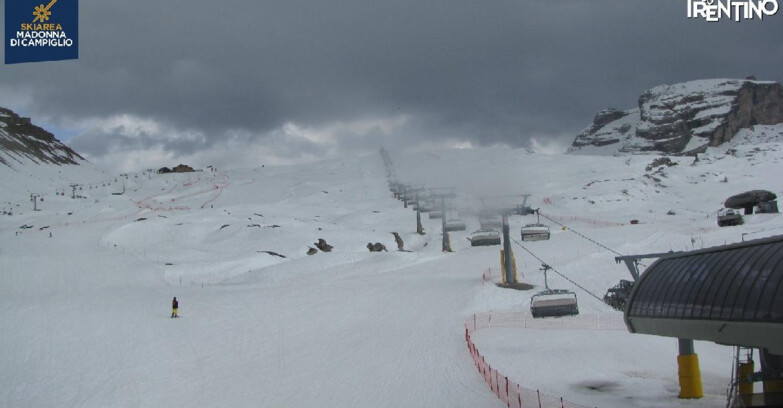 Webcam Madonna di Campiglio (Skiarea Campiglio Dolomiti di Brenta - Val di Sole Val Rendena) - Grostè 2500
