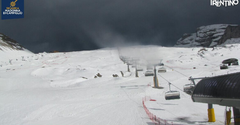 Webcam Madonna di Campiglio (Skiarea Campiglio Dolomiti di Brenta - Val di Sole Val Rendena) - Grostè 2500