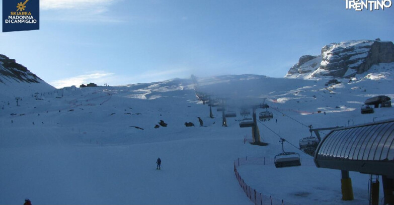 Webcam Madonna di Campiglio (Skiarea Campiglio Dolomiti di Brenta - Val di Sole Val Rendena) - Grostè 2500
