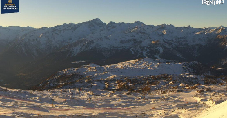 Webcam Madonna di Campiglio (Skiarea Campiglio Dolomiti di Brenta - Val di Sole Val Rendena) - Grostè Area