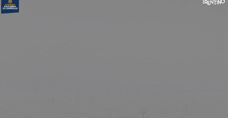 Webcam Madonna di Campiglio (Skiarea Campiglio Dolomiti di Brenta - Val di Sole Val Rendena) - Grostè Area