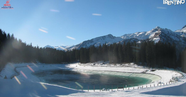 Webcam Madonna di Campiglio (Skiarea Campiglio Dolomiti di Brenta - Val di Sole Val Rendena) - Lago Montagnoli