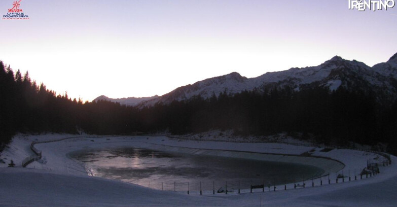 Webcam Madonna di Campiglio (Skiarea Campiglio Dolomiti di Brenta - Val di Sole Val Rendena) - Lago Montagnoli